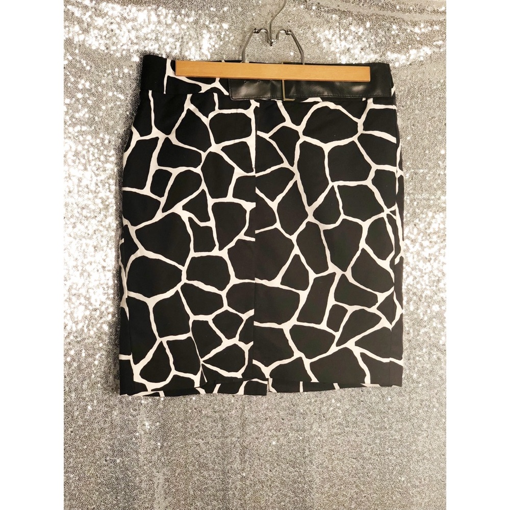 🚫Sold🚫Michael Kors Giraffe Print Skirt Petite